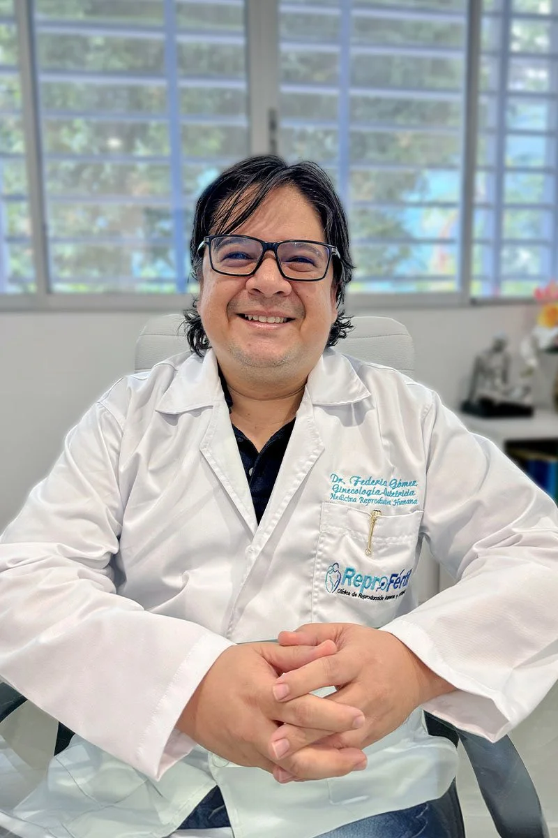 DR. CHRISTIAN GEOVANNY SANCHEZ ABELLA - Especialista en Fertilidad ReproFértil